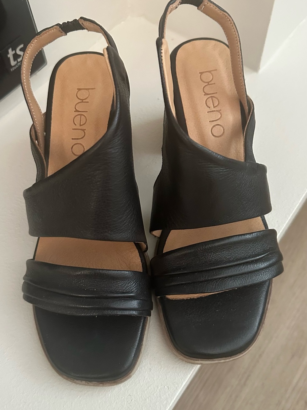 Bueno Jinny black heels sandals 37